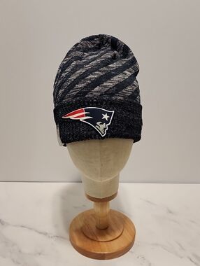 New England Patriots  Winter Hat  Beanie New Era Blue & Gray Brand New